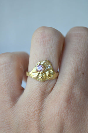 Oyster Ring