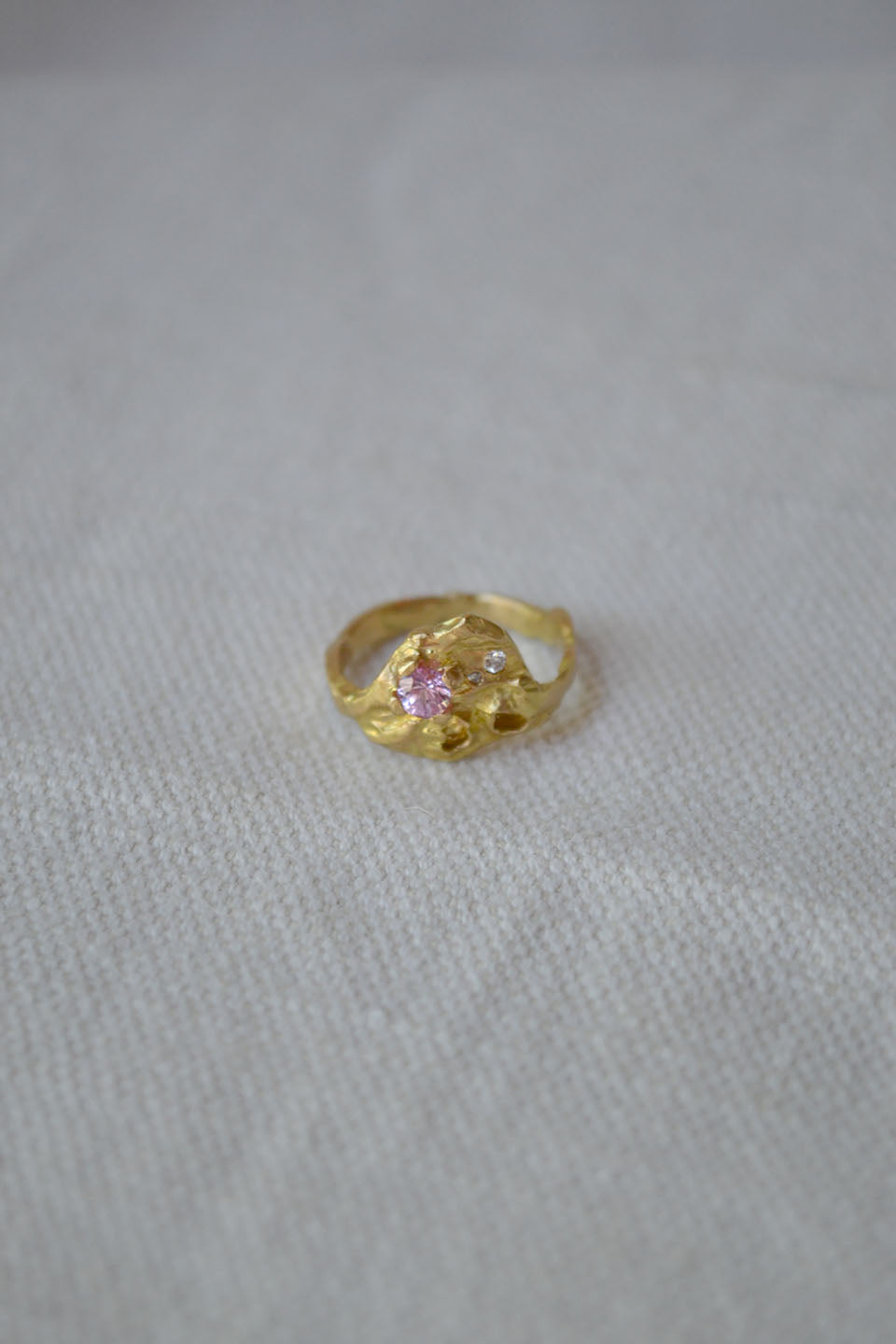 Oyster Ring
