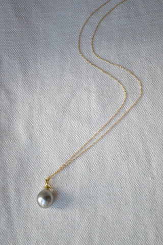 Pear Pearl Pendant and Gold Chain
