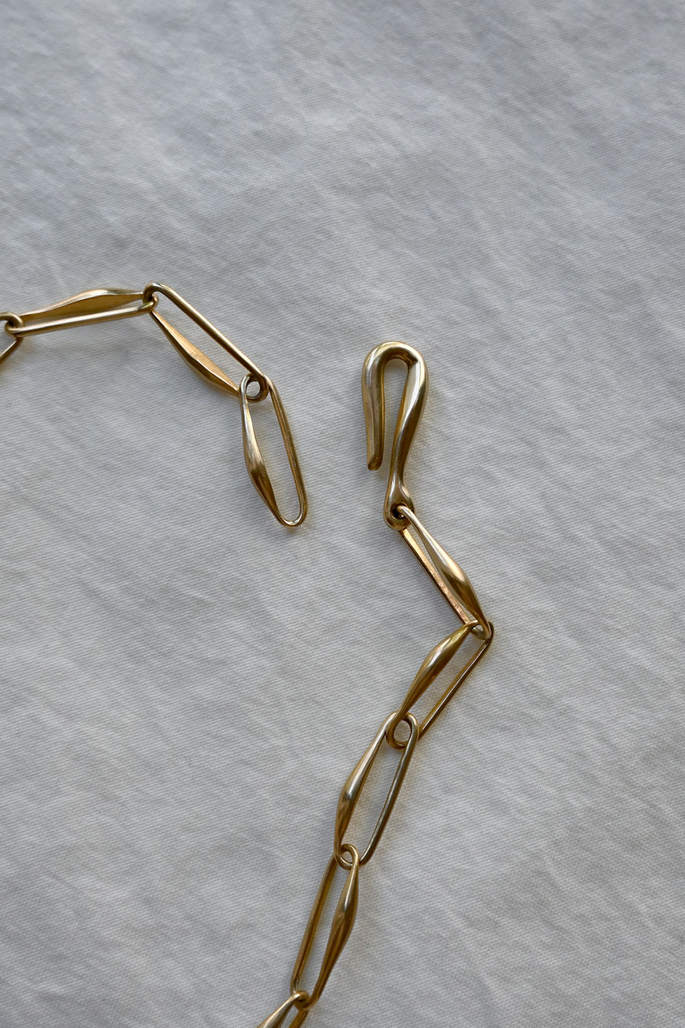 Aan Brass Necklace (Slim Link)