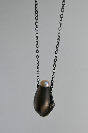 Swan Pearl Pendant with Necklace