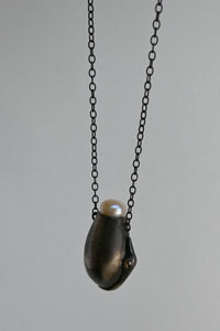 Swan Pearl Pendant with Necklace