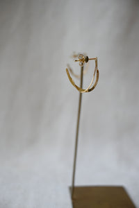 Earring No. 06