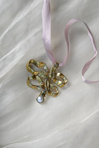 Brass Ribbon Pearl Brooch/Pendant