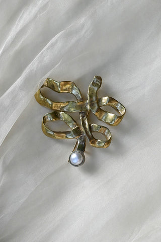 Brass Ribbon Pearl Brooch/Pendant