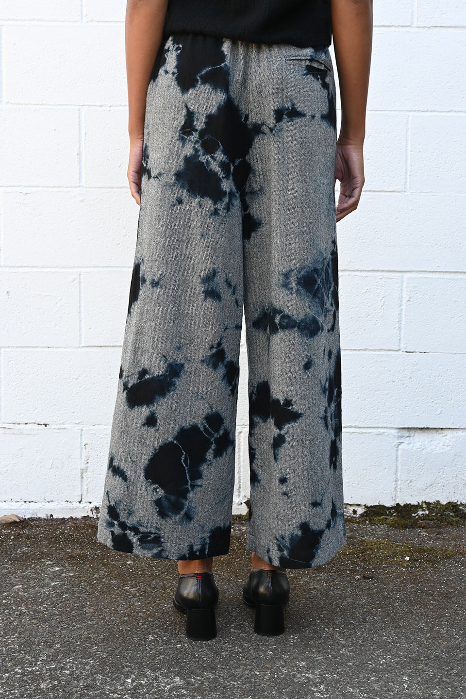 Herringbone Drawstring Wide Pant in Black