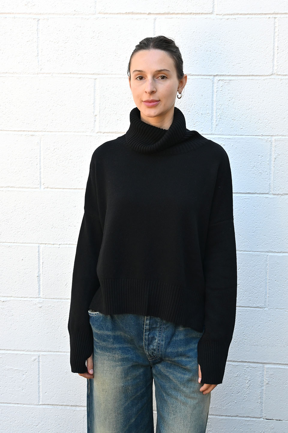 High Neck Boxy Mixca Black