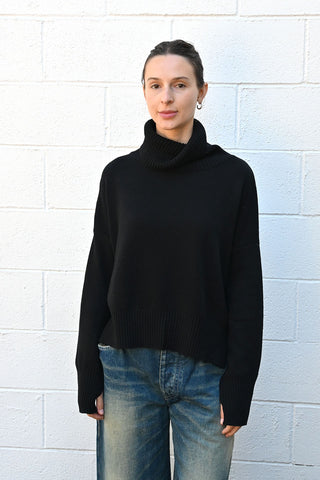High Neck Boxy Mixca Black