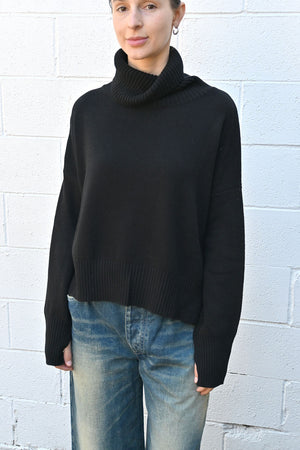 High Neck Boxy Mixca Black