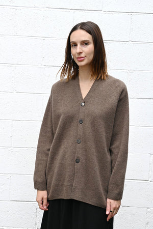 Cardigan in Medium Brown