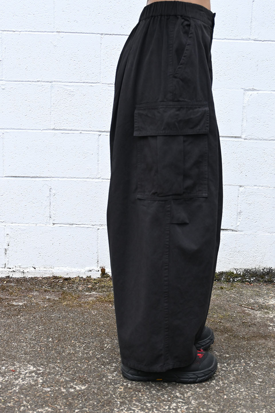 Balloon Cargo Pants Black