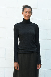 Wrinkled Wool Turtleneck Black