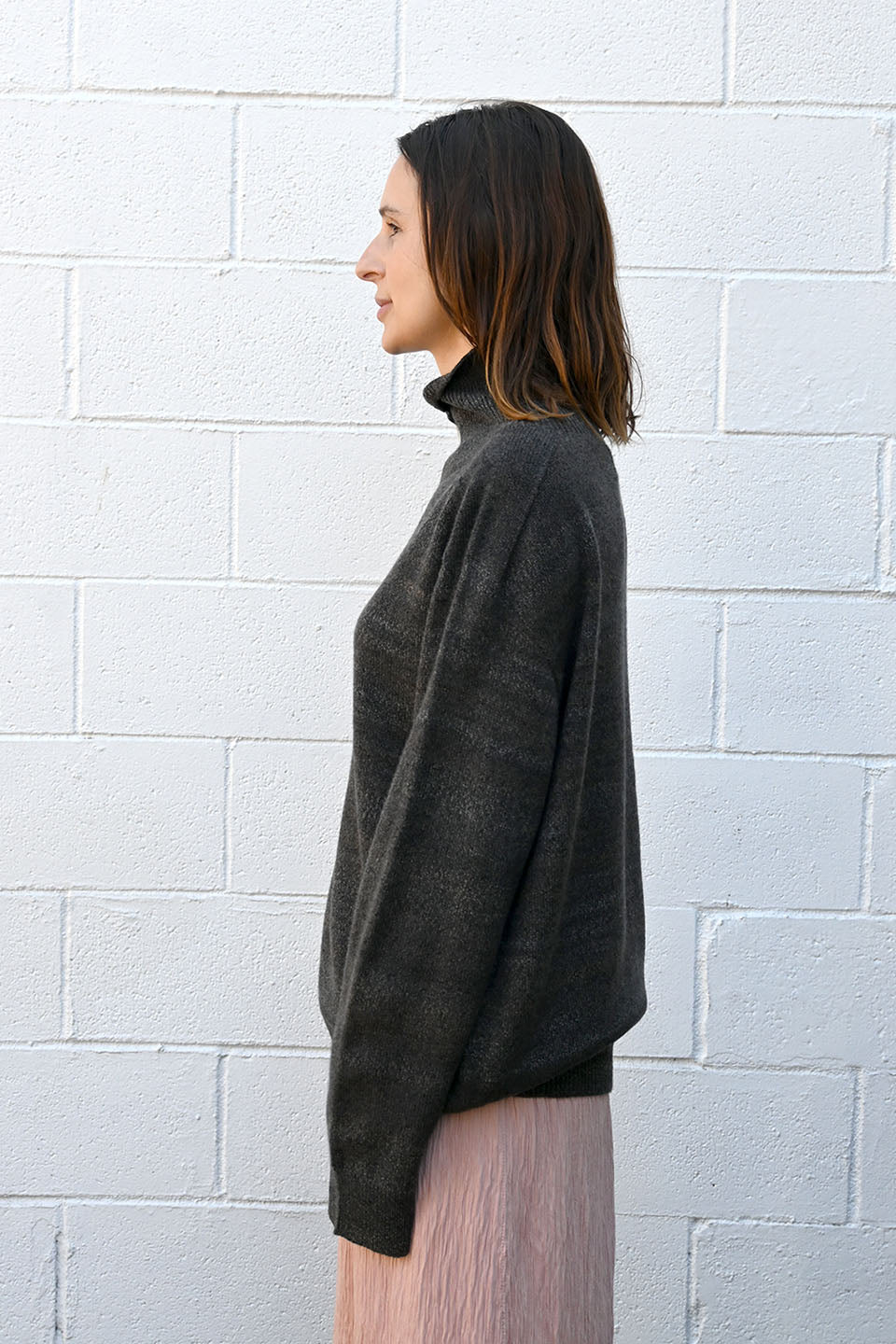 Gradation High Neck Knit