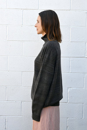 Gradation High Neck Knit