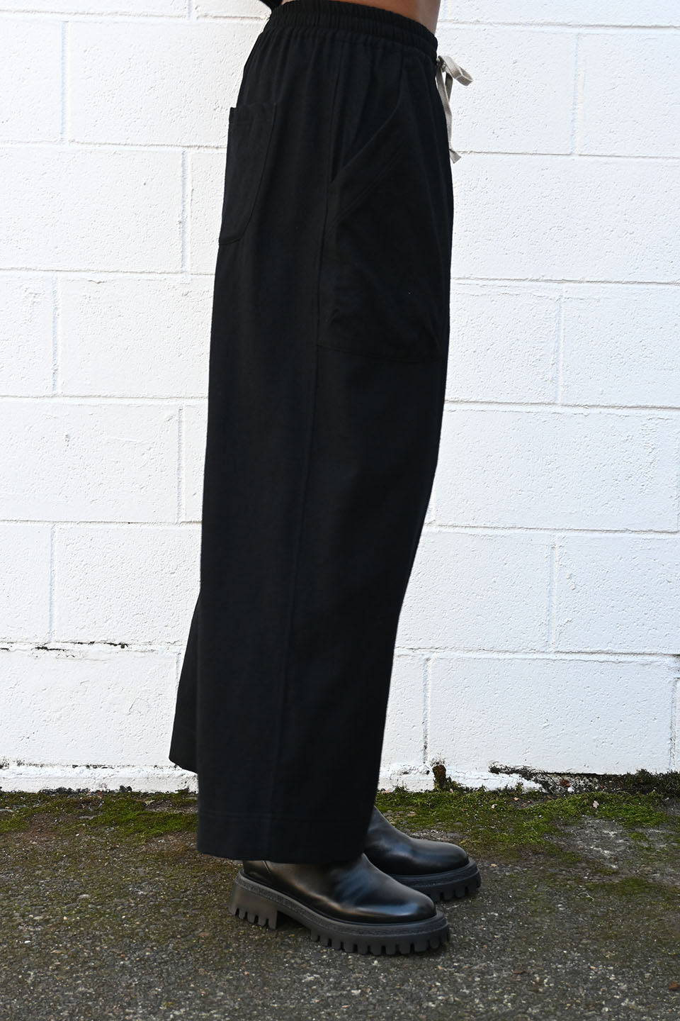 Wide Easy Pants in Black