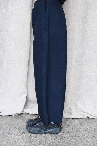 Smooth Sheet Navy Pants