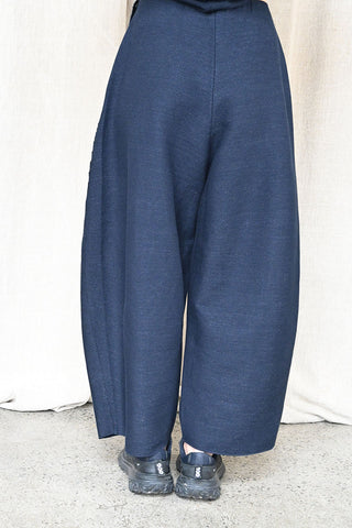 Smooth Sheet Navy Pants