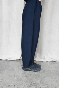 Smooth Sheet Navy Pants