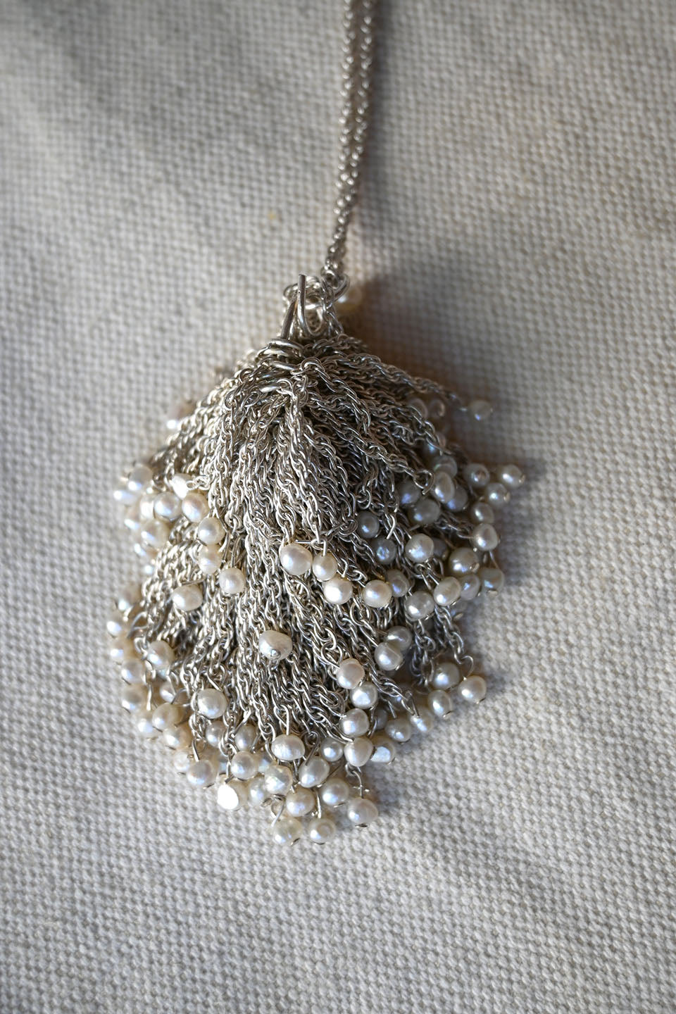Caviar Nest White Silver