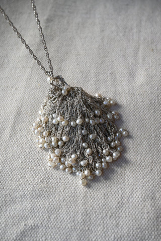 Caviar Nest White Silver