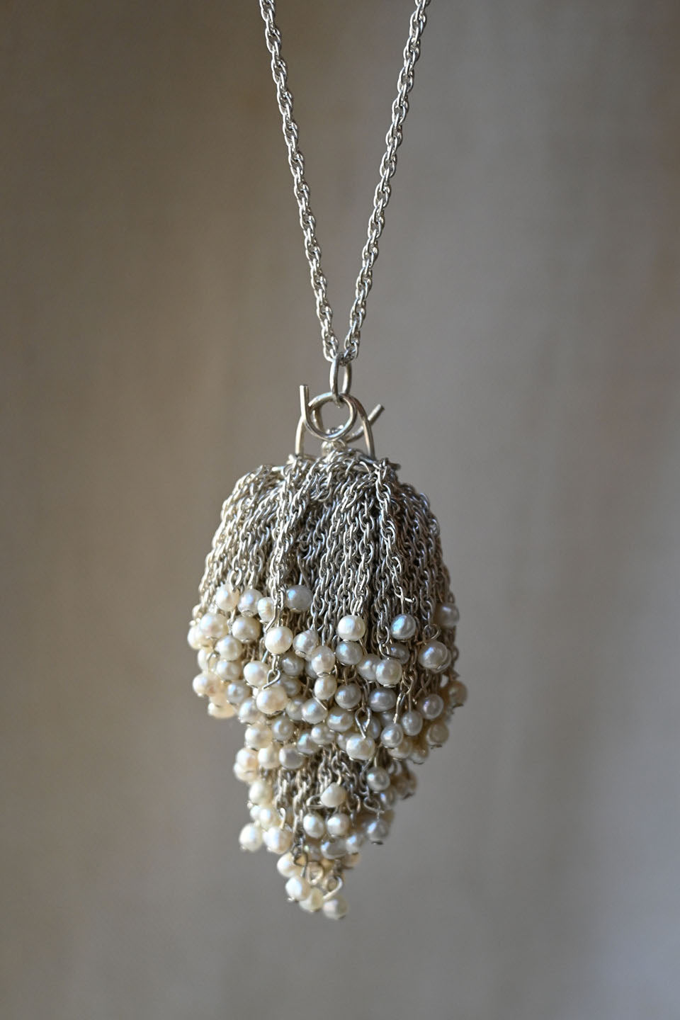 Caviar Nest White Silver