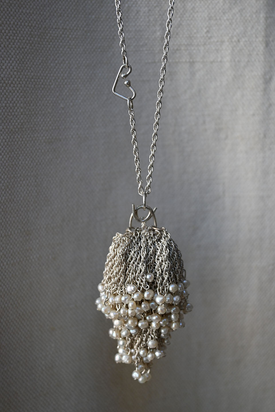 Caviar Nest White Silver