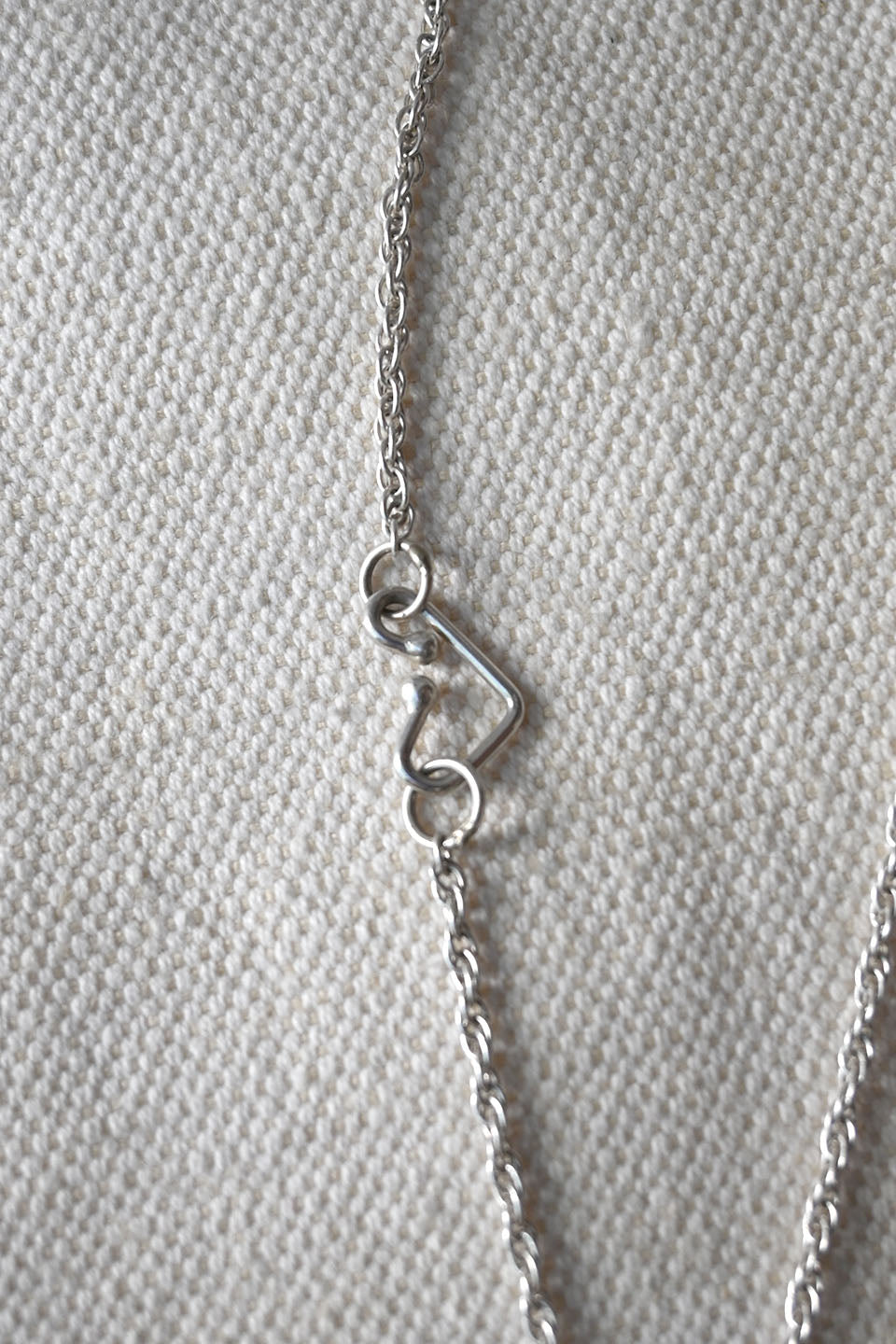 Caviar Nest White Silver