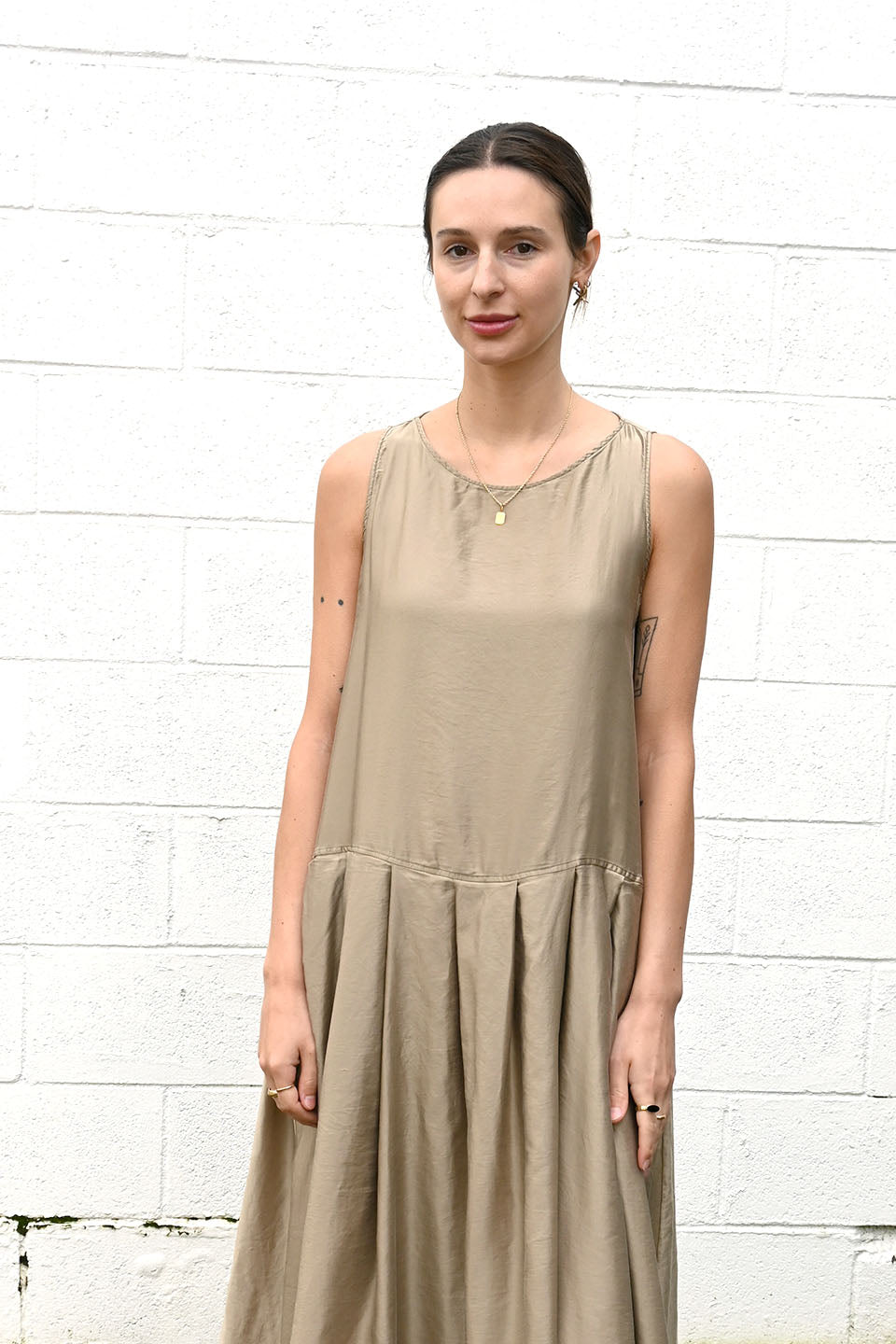 Sleeveless Pleated Dress Champagne