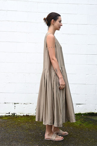 Sleeveless Pleated Dress Champagne