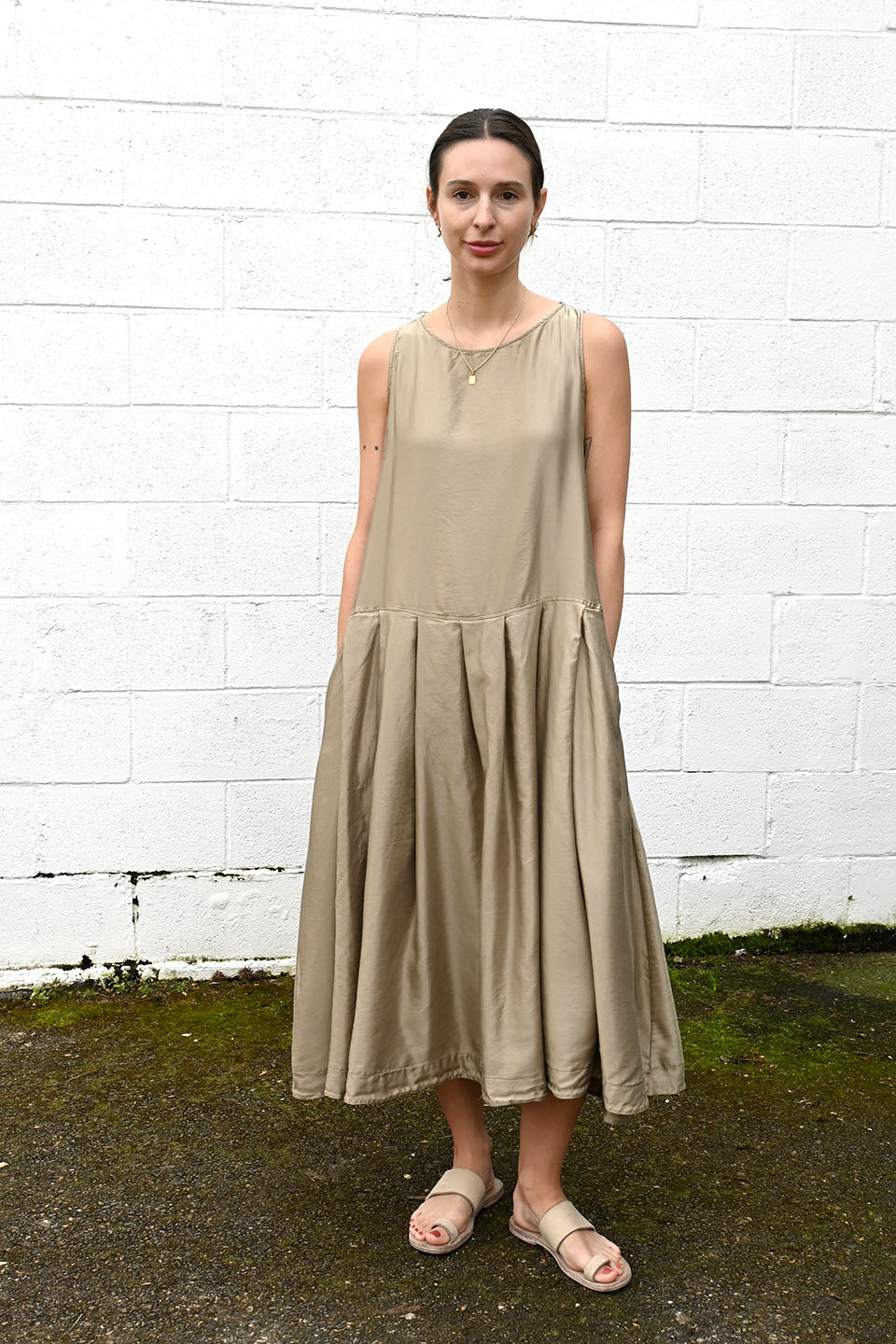 Sleeveless Pleated Dress Champagne