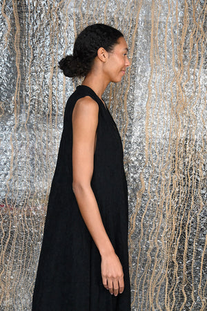 black dress knit 3/4 Sleeve V-Neck Dress, The bodycon silhouette features seam detailing that continues down the figure 3/4 Sleeve Mylana Knit Sheath