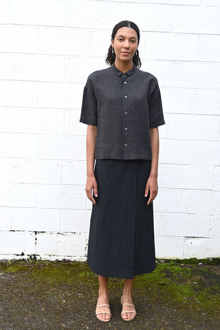 Linen Shirt in Charcoal