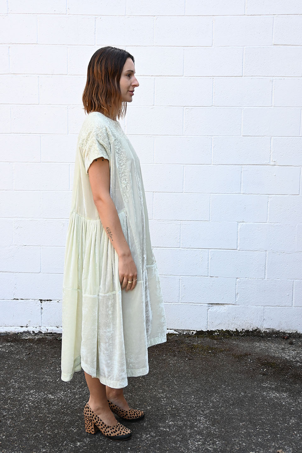 Velvet Embroidered Dress Pistachio