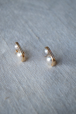 Beluga Pearl Earring