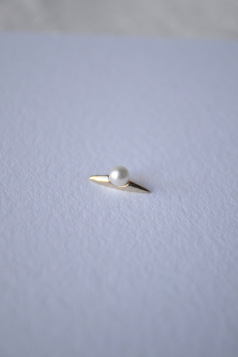 Naax White Pearl Earring