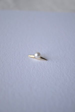Naax White Pearl Earring