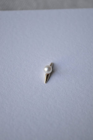 Naax White Pearl Earring