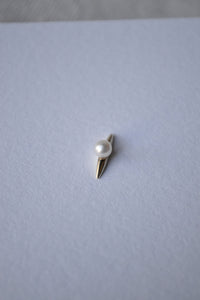 Naax White Pearl Earring