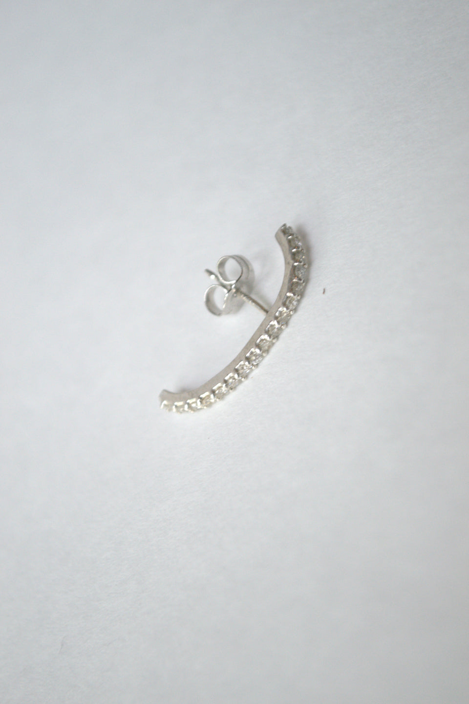 Infinite Line Stud