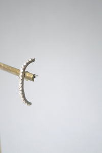 Infinite Line Stud
