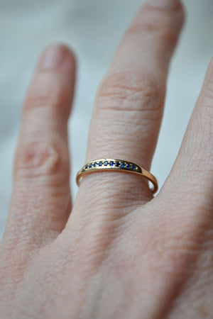 Trouve Ring Blue Sapphires