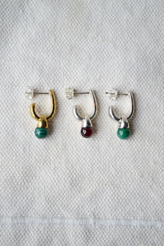 Roda Stone Earrings (Malachite, Garnet)