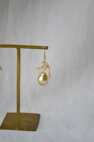 Weathered Pearl Leaf Earrings