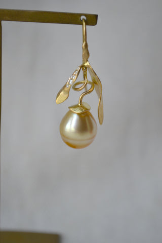 Weathered Pearl Leaf Earrings