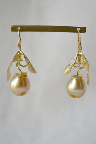 Weathered Pearl Leaf Earrings