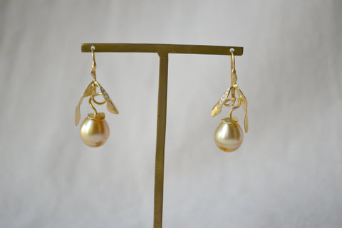 Weathered Pearl Leaf Earrings