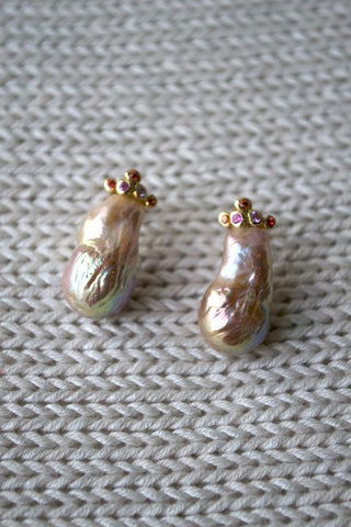 Crowned Kasumi Earrings