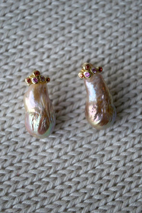 Crowned Kasumi Earrings
