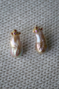 Crowned Kasumi Earrings