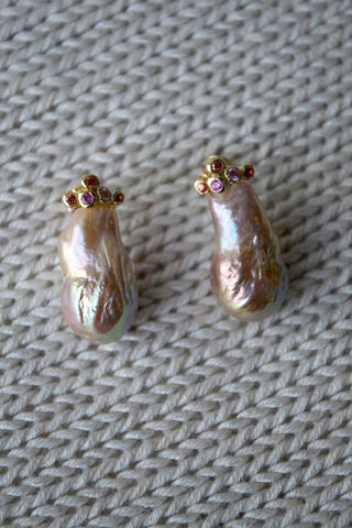Crowned Kasumi Earrings
